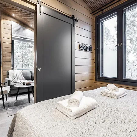 Levin Lyhty Chanel C3 By Hilla 公寓