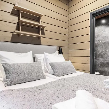 Levin Lyhty Chanel C3 By Hilla * Levi