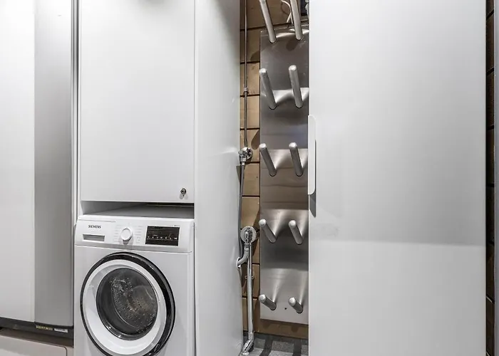 Levin Lyhty Chanel C3 By Hilla 公寓 *