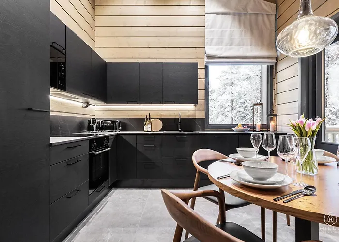 Levin Lyhty Chanel C3 By Hilla