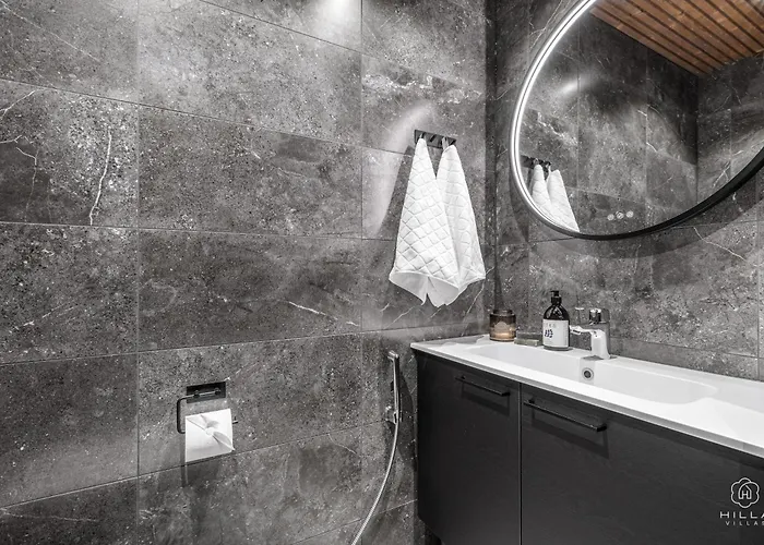 Levin Lyhty Chanel C3 By Hilla *